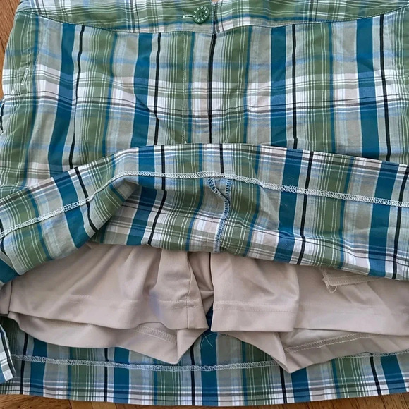 IZOD Preppy Plaid Green and Blue Skort Women’s Size 8 - Picture 4 of 4